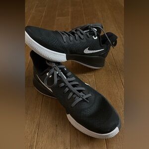 Nike Mamba FocusYB Basketball Shoes